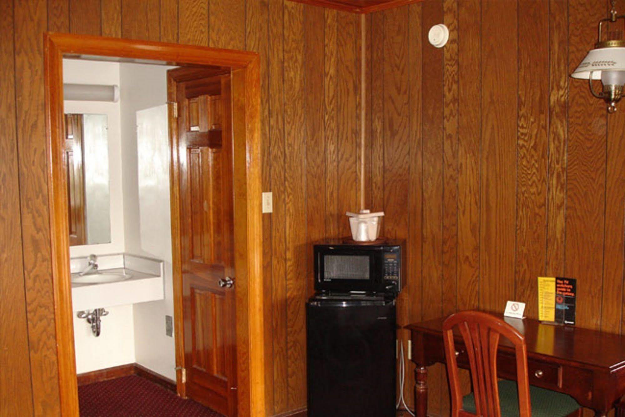 Washington & Lee Motel East End Extérieur photo