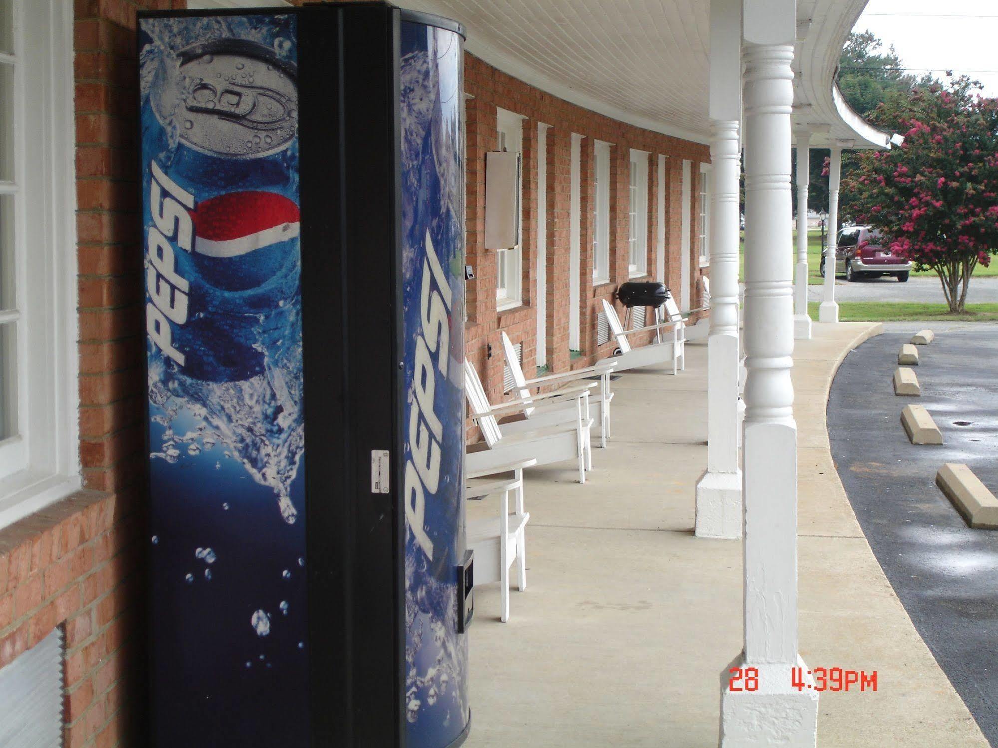 Washington & Lee Motel East End Extérieur photo